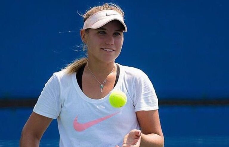 Sofia Kenin Net Worth 2021: Tennis | Instagram | Parents | Coach ...