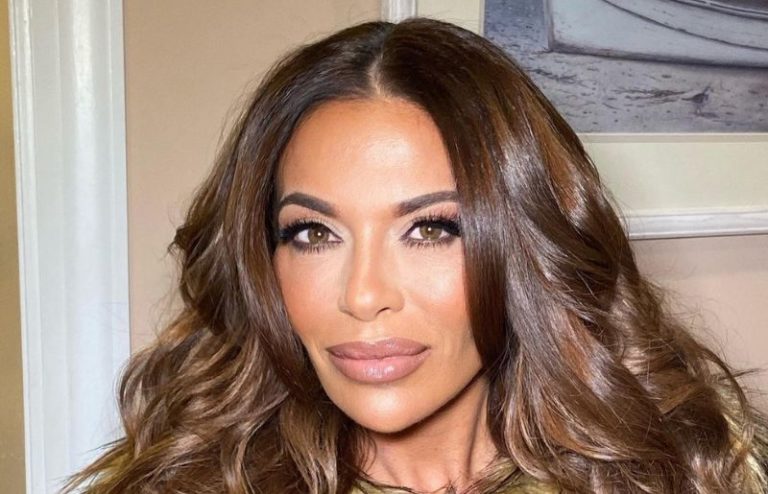 Dolores Catania Net Worth | Boyfriend| Instagram |Husband| Age| Bio