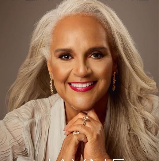 Jayne Kennedy smiling at sports event – Net Worth 2025